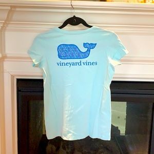 Vineyard Vines light blue/light green tee